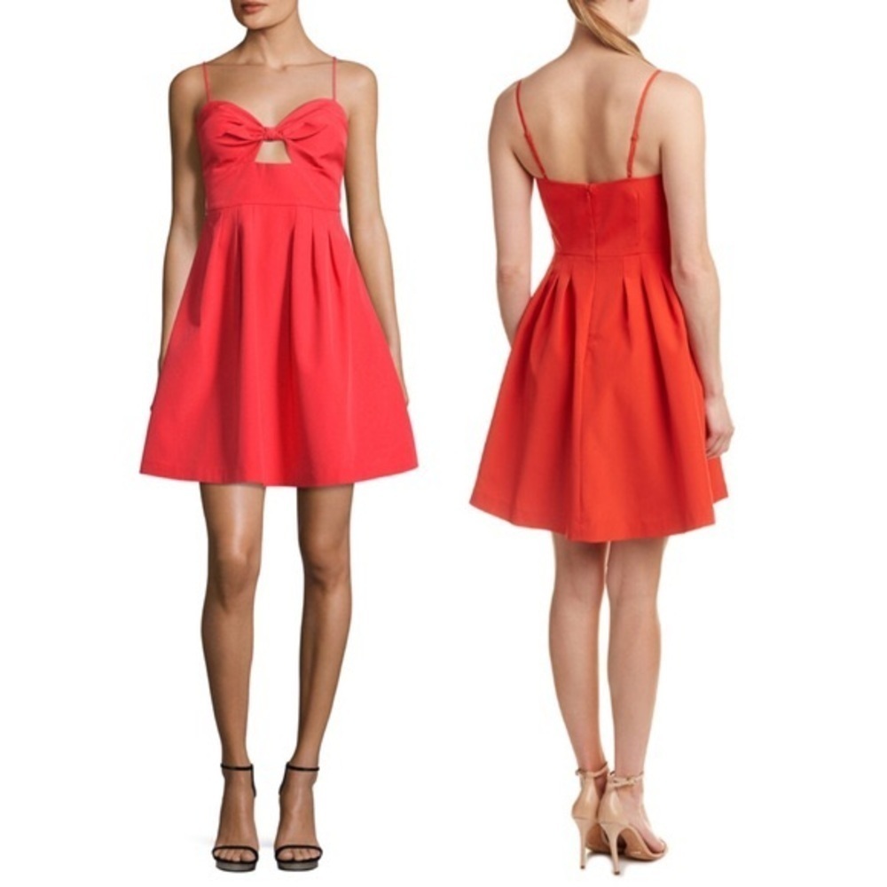 Yumi Kim sneak peek pleated dress with pockets - Picture 1 of 5